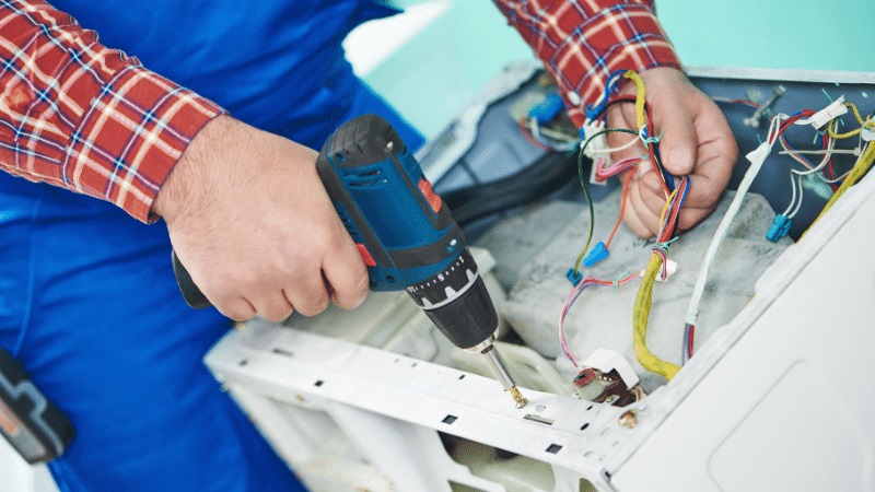 Şehzadeler Sharp Sharp çamaşır makinesi kart tamiri – Su almama arızası orijinal parça ile giderildi. - Teknik servis örneği